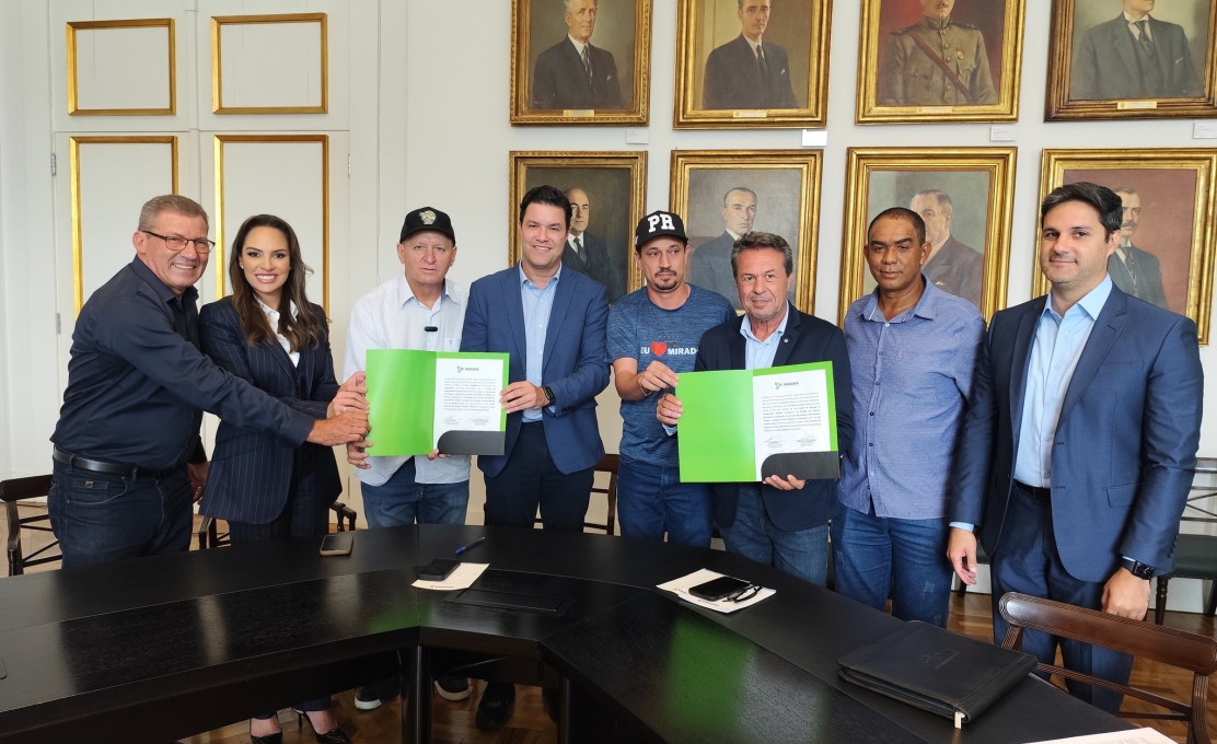 Comitiva de Guaporema visita Curitiba para assinatura da Ordem de Serviço da Ponte sobre o Rio ...