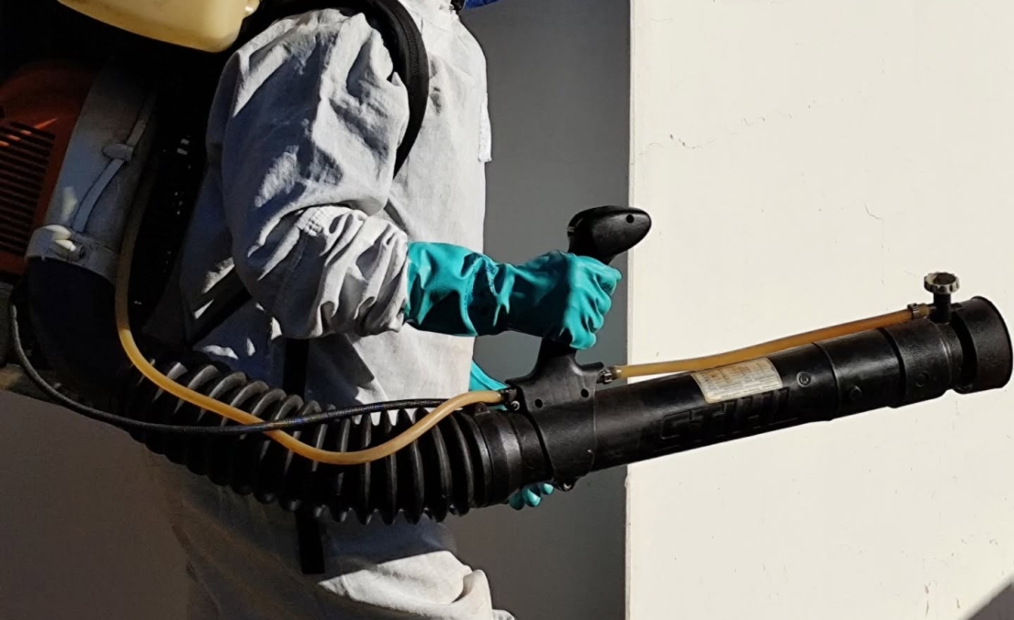 Combate à Dengue: Prefeitura faz bloqueio químico contra o mosquito.