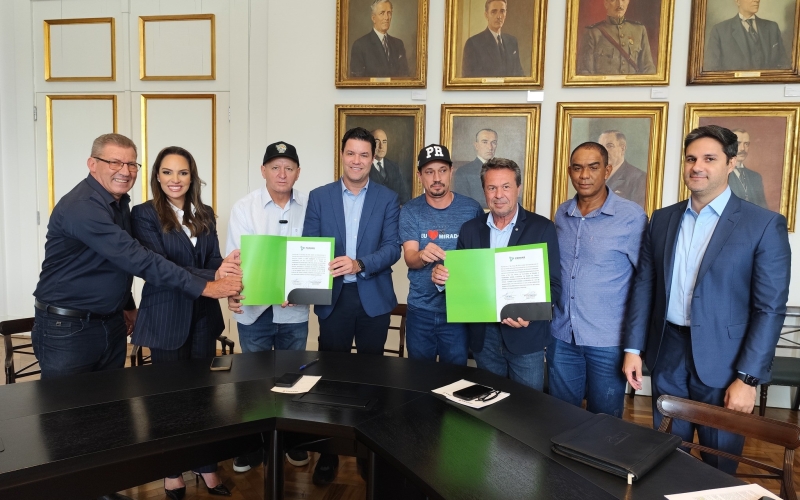 Comitiva de Guaporema visita Curitiba para assinatura da Ordem de Serviço da Ponte sobre o Rio Ivaí.