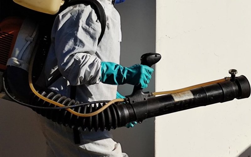 Combate à Dengue: Prefeitura faz bloqueio químico contra o mosquito.
